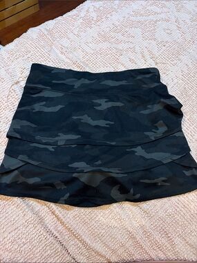 Athleta Black Camouflage Layered Mini Skirt